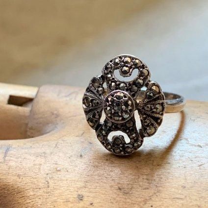 <img class='new_mark_img1' src='https://img.shop-pro.jp/img/new/icons13.gif' style='border:none;display:inline;margin:0px;padding:0px;width:auto;' />1930's Silver/Marcasite Ring1930ǯ С/ޡ 󥰡