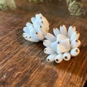 1950's Milk Glass Flower Earrings1950ǯ ߥ륯饹 ե 󥰡