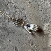 momocreatura Hand Necklace Sapphire（ハンドネックレス 燻しシルバー×サファイア）