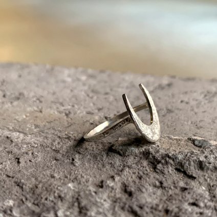 momocreatura Crescent Moon Ringʻ С