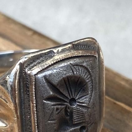 OSTBY & BARTON Silver Hematite Intaglio Ring(オストビー・バートン シルバー ヘマタイト インタリオリング)- JeJe PIANO ONLINE BOUTIQUE 神戸のアンティーク時計,ジュエリー,ファッション専門店 OSTBY & BARTON Silver Hematite Intaglio Ring(オストビー・バートン シルバー ヘマタイト インタリオリング)- JeJe PIANO ONLINE BOUTIQUE 神戸のアンティーク時計,ジュエリー,ファッション専門店