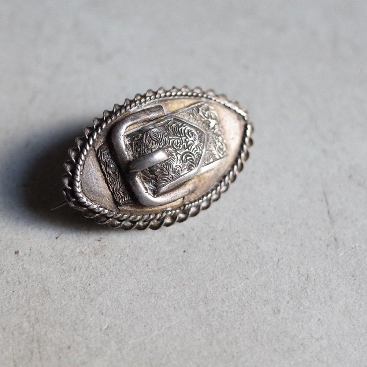 <img class='new_mark_img1' src='https://img.shop-pro.jp/img/new/icons38.gif' style='border:none;display:inline;margin:0px;padding:0px;width:auto;' />20%OFFVictorian Buckle design Broochʥȥꥢ Хåǥ ֥
