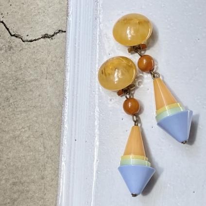 1960's French Bakelite Pastel Colour Pyramids Earrings1960ǯ ե ١饤 ѥƥ륫顼 󥰡