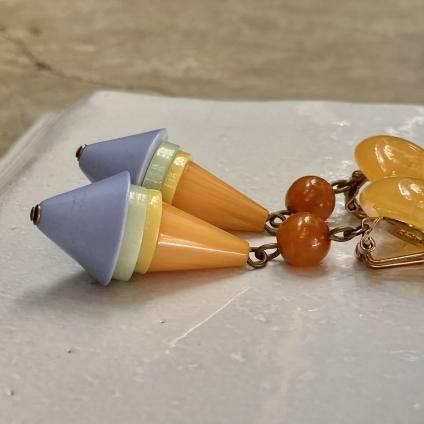 1960's French Bakelite Pastel Colour Pyramids Earrings1960ǯ ե ١饤 ѥƥ륫顼 󥰡