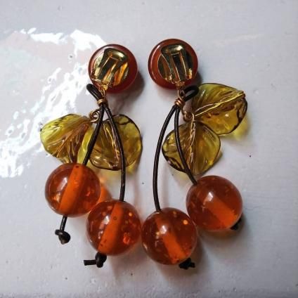 1960's French Bakelite Cherry Earrings（1960年代 フランス
