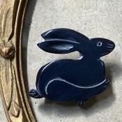 1960's French Galalith Navy Rabbit Brooch1960ǯ ե ꥹ ͥӡ  ֥Dead Stock