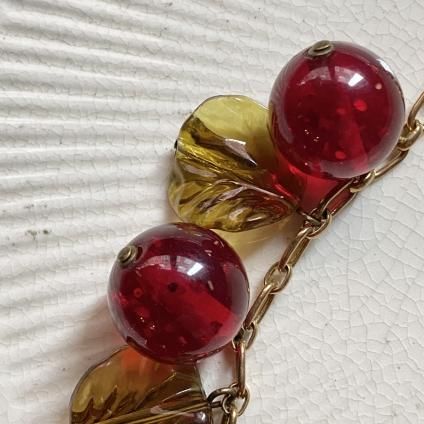 1960's French Clear Bakelite Red Cherry Necklace1960ǯ ե ꥢ١饤ȥåɥ꡼ͥå쥹