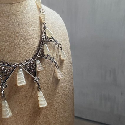 1940's Louis Rousselet Triangle Necklace（ 1940年代 ルイ ロスレー トライアングル ネックレス）