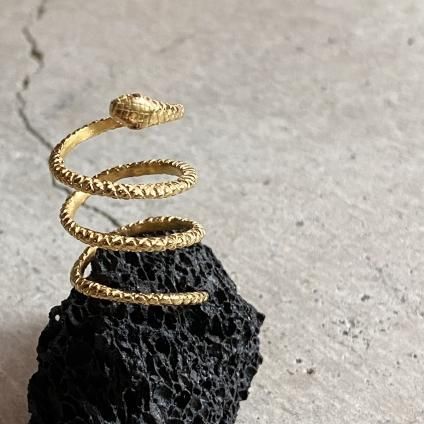 momocreatura Spiral Snake Ring GoldBlack Diamondʥإӥ ɡߥ֥åɡ