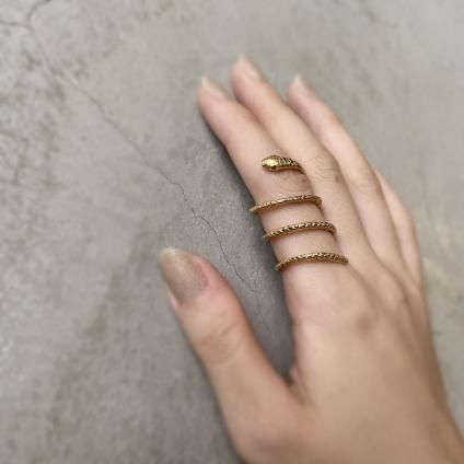 momocreatura Spiral Snake Ring GoldBlack Diamondʥإӥ ɡߥ֥åɡ