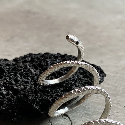 momocreatura Spiral Snake Ring SilverBlack Diamondʥإӥ Сߥ֥åɡ