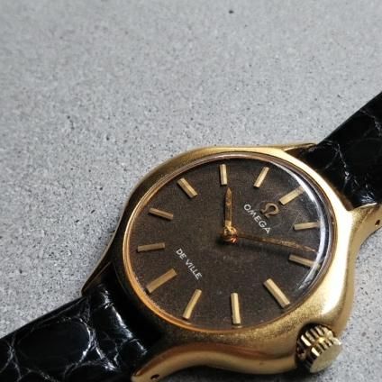 OMEGA DE VILLE(オメガ デビル)UFOケース 極薄型 純正ケース・尾錠付- JeJe PIANO ONLINE BOUTIQUE 神戸のアンティーク時計,ジュエリー,ファッション専門店 OMEGA DE VILLE(オメガ デビル)UFOケース 極薄型 純正ケース・尾錠付- JeJe PIANO ONLINE BOUTIQUE 神戸のアンティーク時計,ジュエリー,ファッション専門店