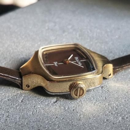 DIOR by BULOVA（ディオール バイ ブローバ）TVスクリーン