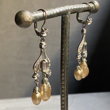 <img class='new_mark_img1' src='https://img.shop-pro.jp/img/new/icons13.gif' style='border:none;display:inline;margin:0px;padding:0px;width:auto;' />1920's Louis Rousselet Glass Pearl Earrings（1920年代  ルイ ロスレー ガラスパール イヤリング）