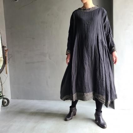 HALLELUJAH 5, Robe Brodee de Berger,(羊飼い刺繍ローブ)Black