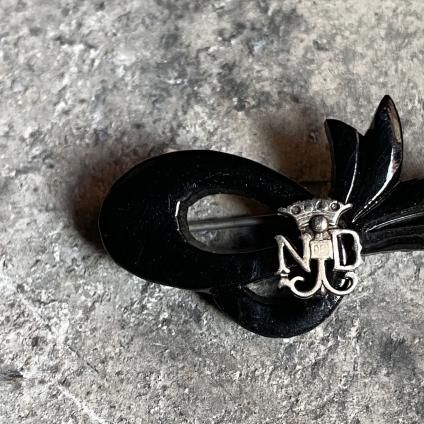 <img class='new_mark_img1' src='https://img.shop-pro.jp/img/new/icons38.gif' style='border:none;display:inline;margin:0px;padding:0px;width:auto;' />20%OFF1940's French Acetate Metal Initial Brooch NDɡ1940ǯ ե ơ ᥿ ˥֥ NDɡ