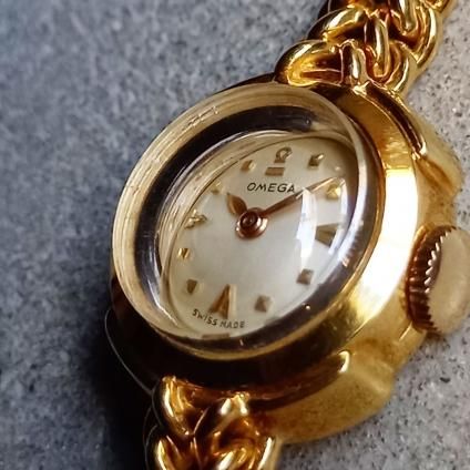OMEGA(オメガ)18KYG 金無垢 極小ラウンドケース 18Kベルト OMEGA(オメガ)18KYG 金無垢 極小ラウンドケース 18Kベルト