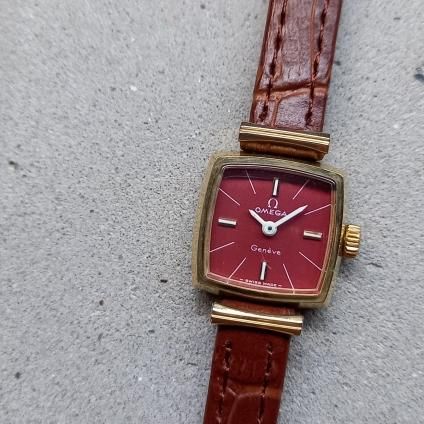 OMEGA GENEVE（オメガ ジュネーブ）希少ボルドー文字盤- JeJe