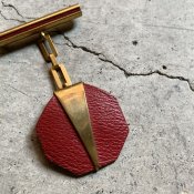 1940〜50's French Leather Metal Red Octagon Brooch （1940〜50年代 フランス レザー メタル レッド オクタゴンブローチ） 