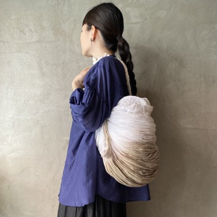 suzuki takayuki gather bag（スズキタカユキ ギャザーバッグ）Gray Gradation