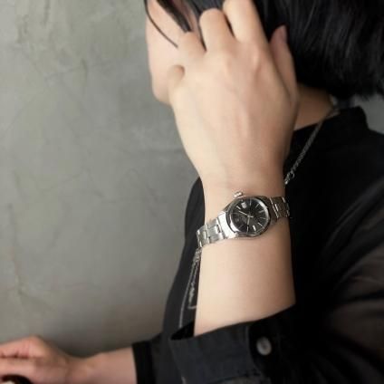 ROLEX OYSTER PERPETUAL(ロレックス オイスターパーペチュアル)黒文字盤 純正リベットブレス- JeJe PIANO ONLINE BOUTIQUE 神戸のアンティーク時計,ジュエリー,ファッション専門店 ROLEX OYSTER PERPETUAL(ロレックス オイスターパーペチュアル)黒文字盤 純正リベットブレス- JeJe PIANO ONLINE BOUTIQUE 神戸のアンティーク時計,ジュエリー,ファッション専門店