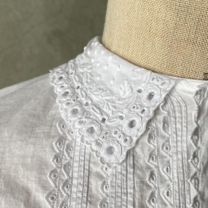 Antique Cotton Pin Tuck & Scalloped Embroidery Blouseʥƥåȥԥ󥿥å  å׻ɽåȥ졼ߥ֥饦