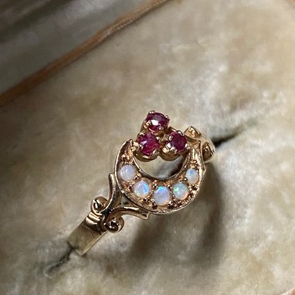 Vintage 9KYG Opal Ruby Crescent Moon Ringʥơ 9KYG ѡ ӡ 󥰡