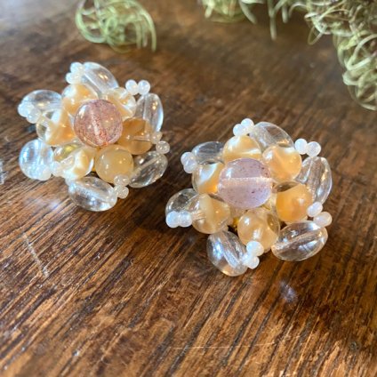 <img class='new_mark_img1' src='https://img.shop-pro.jp/img/new/icons20.gif' style='border:none;display:inline;margin:0px;padding:0px;width:auto;' />1950's Glass Beads Earrings1950ǯ  饹ӡ 󥰡
