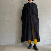 <img class='new_mark_img1' src='https://img.shop-pro.jp/img/new/icons13.gif' style='border:none;display:inline;margin:0px;padding:0px;width:auto;' />suzuki takayuki shirt coat（スズキタカユキ シャツコート）Black/Unisex