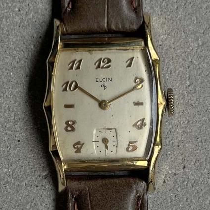 ELGIN(エルジン)10K金張 トノーケース フリルベゼル 全数字 ELGIN(エルジン)10K金張 トノーケース フリルベゼル 全数字