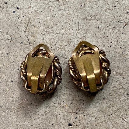 1940's Brass Shell Cameo Earrings（1940年代 真鍮 シェルカメオ 