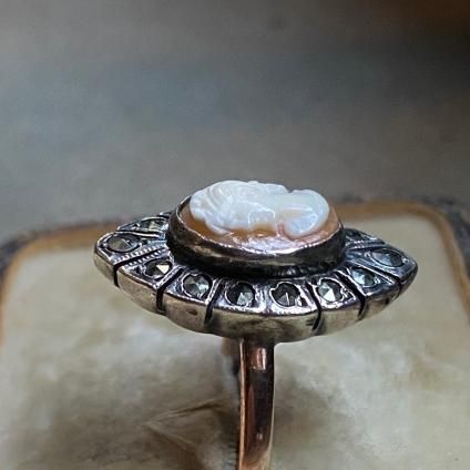 1930's 9KPG Shell Cameo Marcasite Ring（1930年代 9K 金無垢