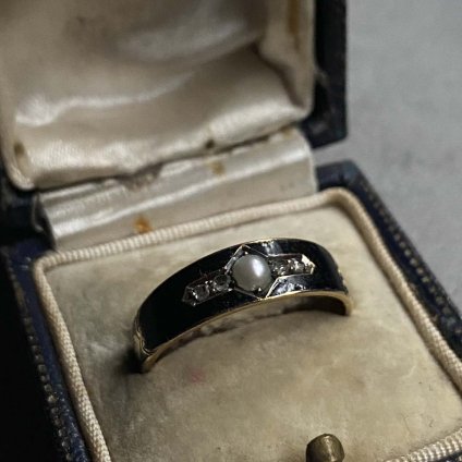 c.1875 - c.1876 18K Enamel Diamond Pearl Ring（1875年 - 1876年 18K エナメル ダイヤモンド パール リング）