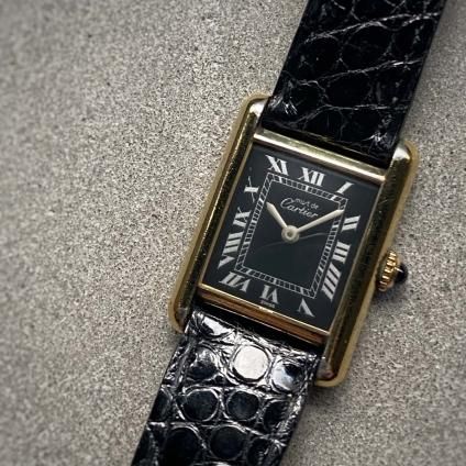<img class='new_mark_img1' src='https://img.shop-pro.jp/img/new/icons13.gif' style='border:none;display:inline;margin:0px;padding:0px;width:auto;' />Cartier MUST TANK ʥƥ ޥ 󥯡BLACK ROMAN ٥ȡ