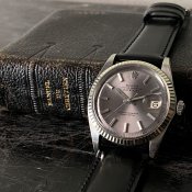 <img class='new_mark_img1' src='https://img.shop-pro.jp/img/new/icons13.gif' style='border:none;display:inline;margin:0px;padding:0px;width:auto;' />ROLEX OYSTER PERPETUAL DATEJUST（ロレックス オイスター パーペチュアル デイトジャスト）SS×WGベゼル グレーパープルダイヤル