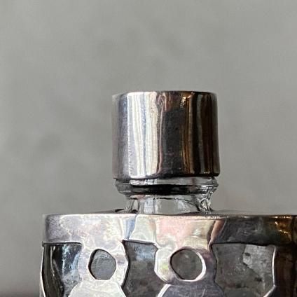 c.1977 Silver Glass Perfume Bottle（1977年製 シルバー パフューム