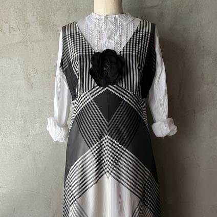 <img class='new_mark_img1' src='https://img.shop-pro.jp/img/new/icons38.gif' style='border:none;display:inline;margin:0px;padding:0px;width:auto;' />1960's France Vintage Check Flared Long Dressʥơ å ե쥢 󥰥ɥ쥹