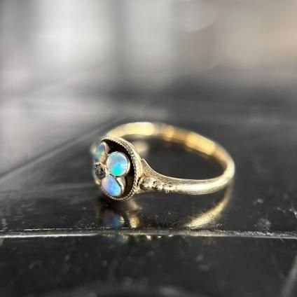 antique オパールとダイヤモンドの18kリング 1894 Victorian Antique Opal and Diamond Wedding Anniversary