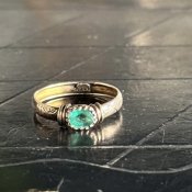 <img class='new_mark_img1' src='https://img.shop-pro.jp/img/new/icons13.gif' style='border:none;display:inline;margin:0px;padding:0px;width:auto;' />Vintage 9KYG Emerald Ring（ヴィンテージ 9KYG エメラルド リング）