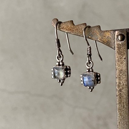 ơ С ࡼ󥹥ȡ ԥSilver Moonstone Earrings