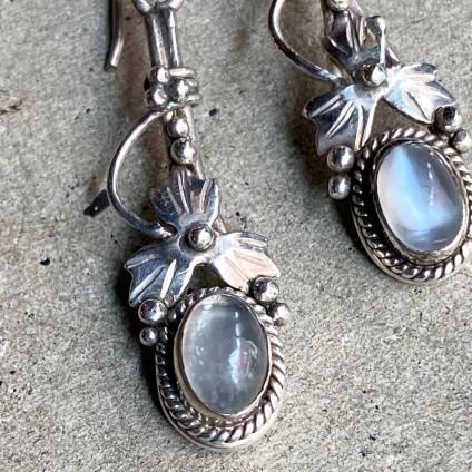 ơ С ࡼ󥹥ȡ 󥰥ԥSilver Moonstone Long Earrings