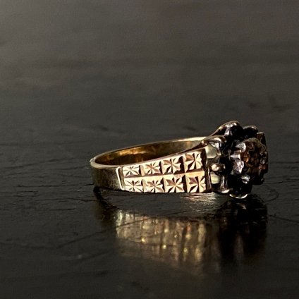 ơ 9K  ե  󥰡9KYG Sapphire Diamond Ring