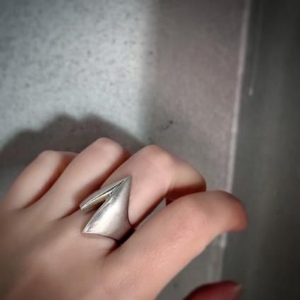 WEB限定カラー ヴィンテージ V字 シルバーリング （Vintage V-Shaped Silver 13号未満