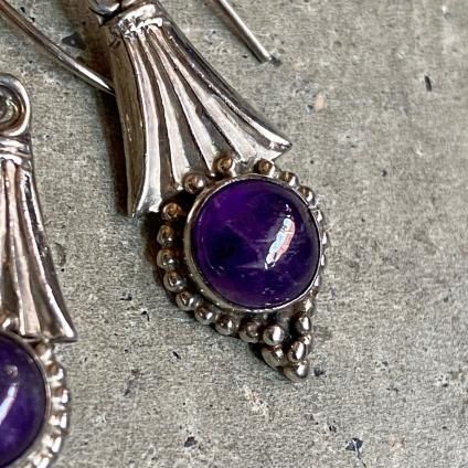 ơ С ᥷ ԥSilver Amethyst Earrings