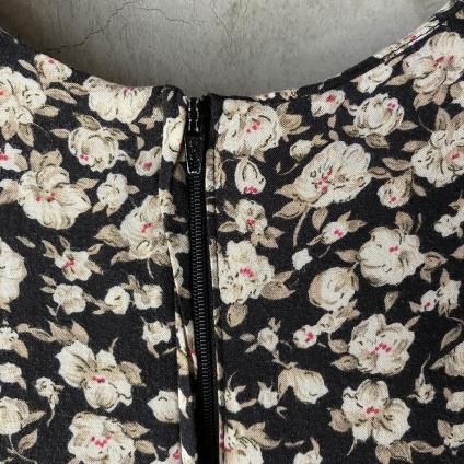 ơ  ץġVintage Flower Pattern Jump Suit