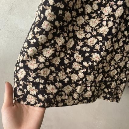 ơ  ץġVintage Flower Pattern Jump Suit