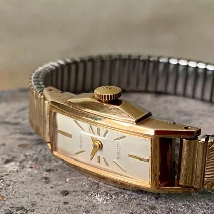 SEIKO SOLAR(セイコー ソーラー)変形レクタングル Dead Stock SEIKO SOLAR(セイコー ソーラー)変形レクタングル Dead Stock