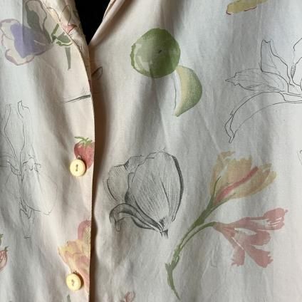 ơ ̲ץ  ġVintage Floral  Print Shirt