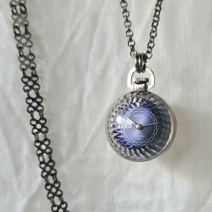 SEIKO(セイコー)Pendant Watch 球体 パープル文字盤 裏面 SEIKO(セイコー)Pendant Watch 球体 パープル文字盤 裏面