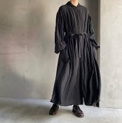 <img class='new_mark_img1' src='https://img.shop-pro.jp/img/new/icons13.gif' style='border:none;display:inline;margin:0px;padding:0px;width:auto;' />HALLELUJAH 5, Chemise a la Reine Robe（ハレルヤ 王女のシャツローブ）Black